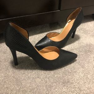 Size 8.5 black heels